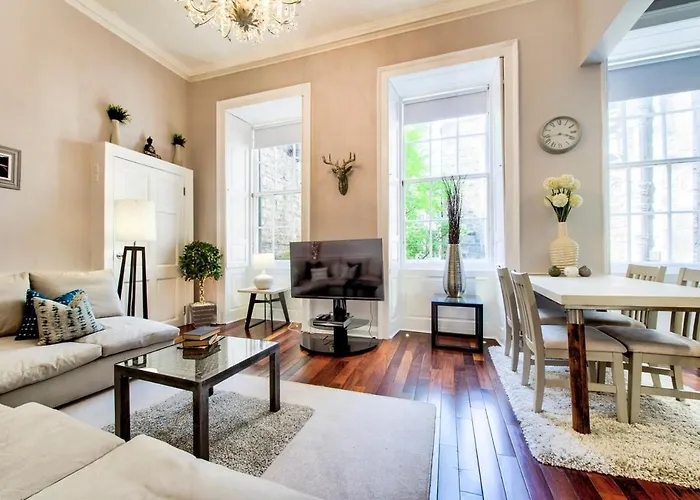 Gorgeous Apartment In The Heart Of New Town