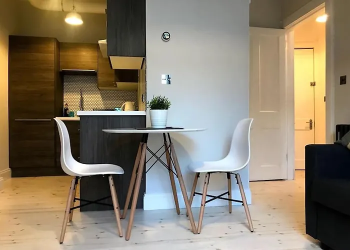 Relax In Style In Edinburghs Buzzing West End