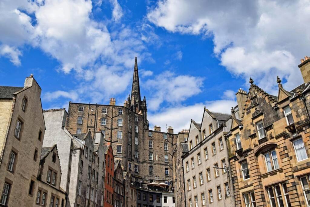 Pleasance Apartment *