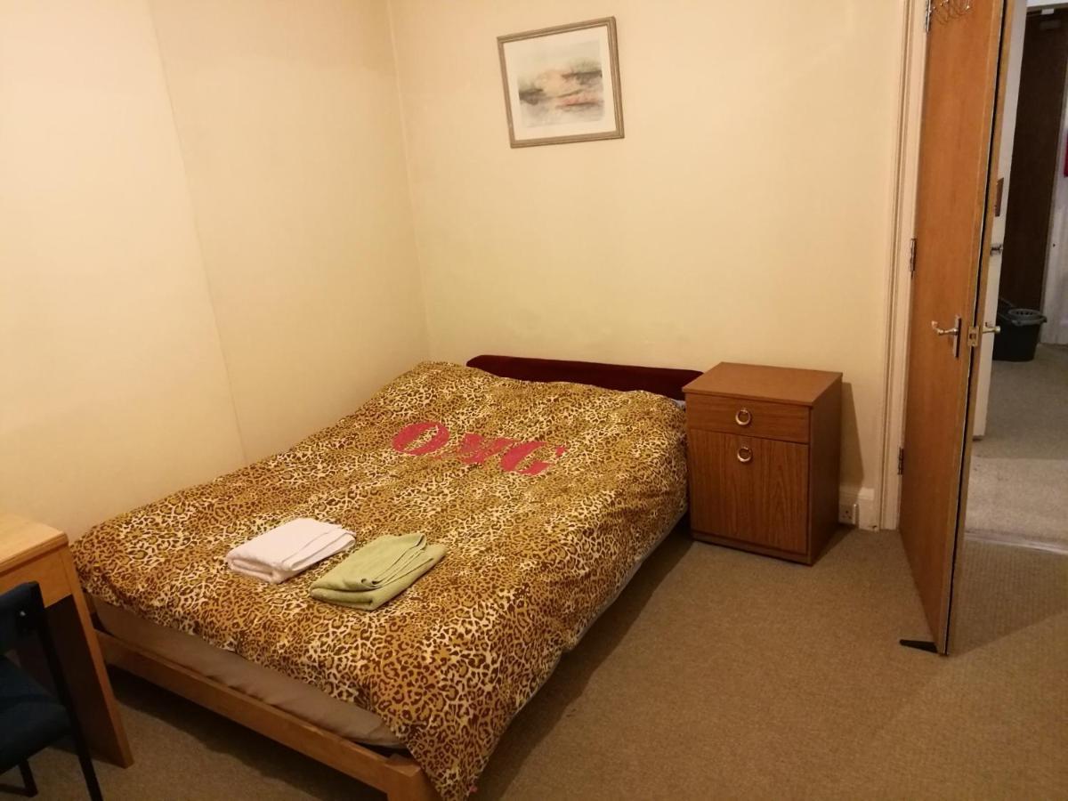 Apartment Clerk Street *
