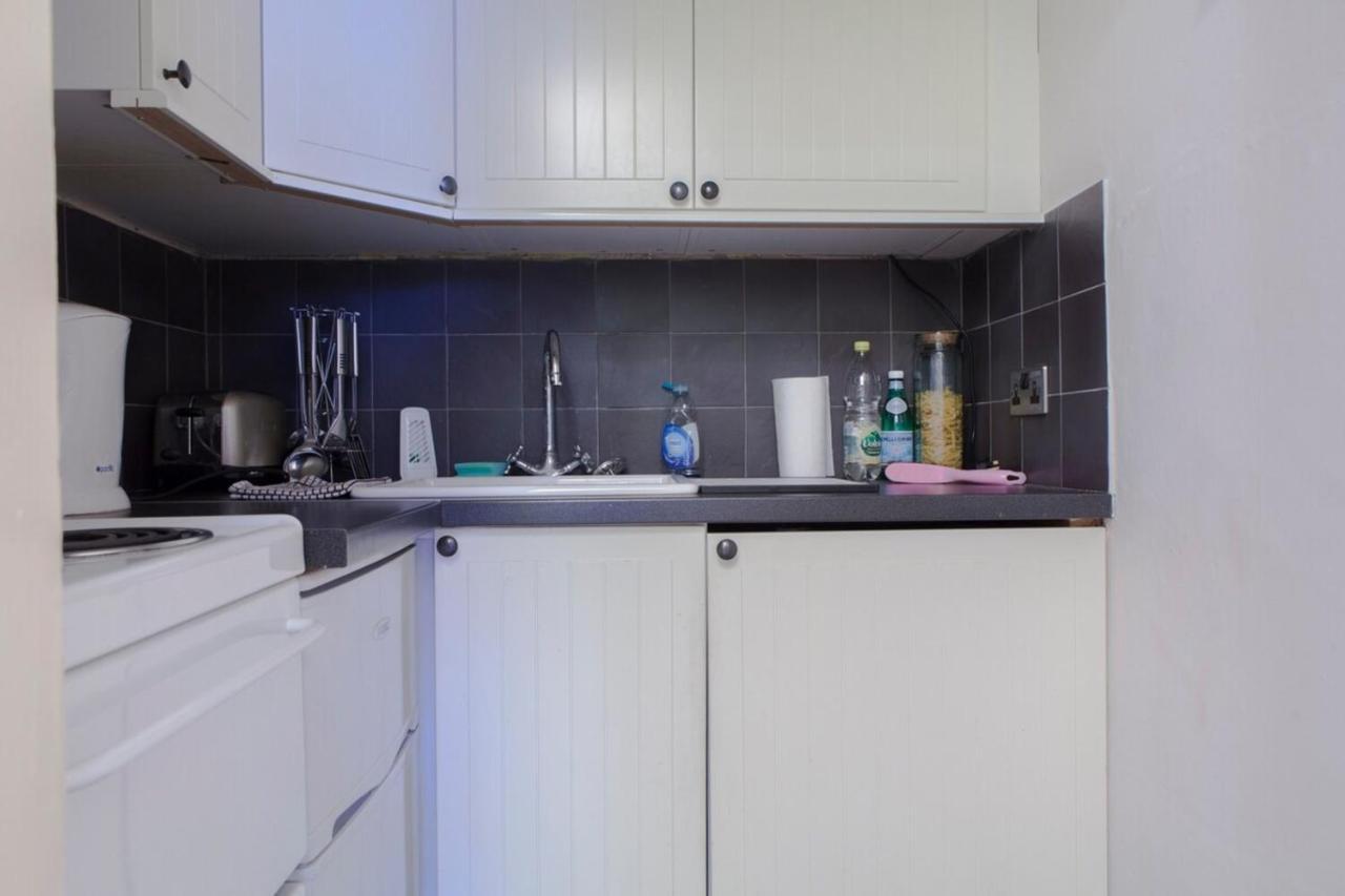 1 Bedroom On Charming St Stephen Street Apartment *