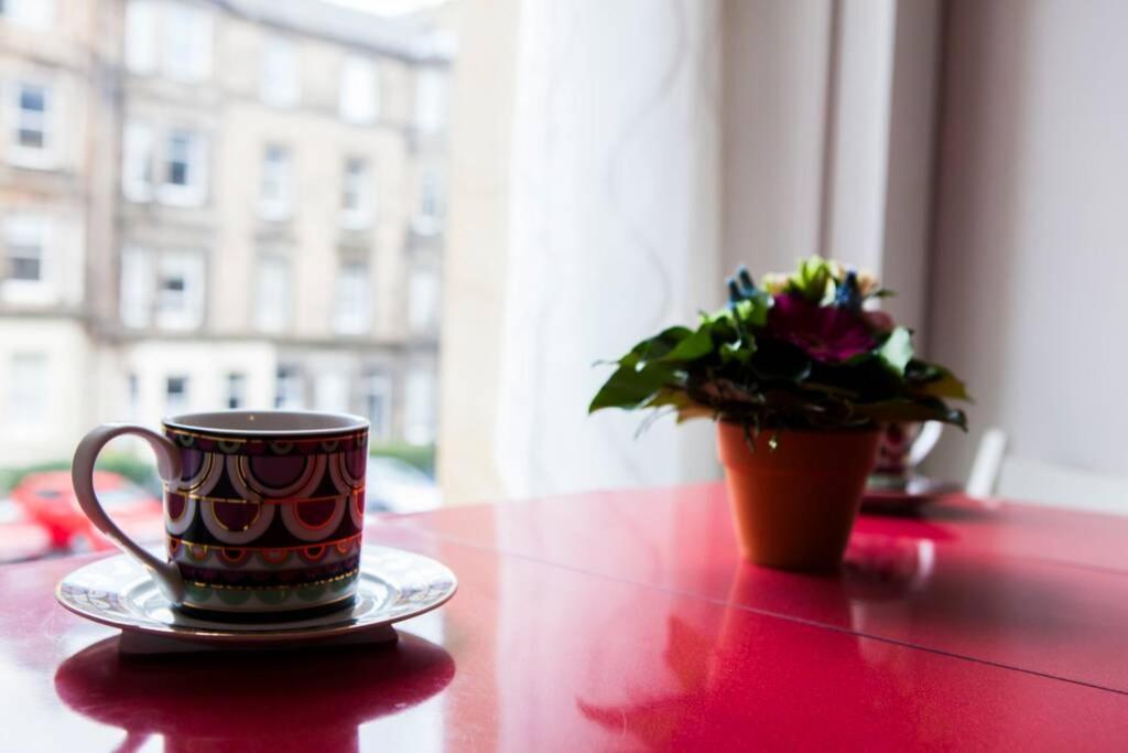 Cosy Flat Next To Cool Neighbourhood Apartment *