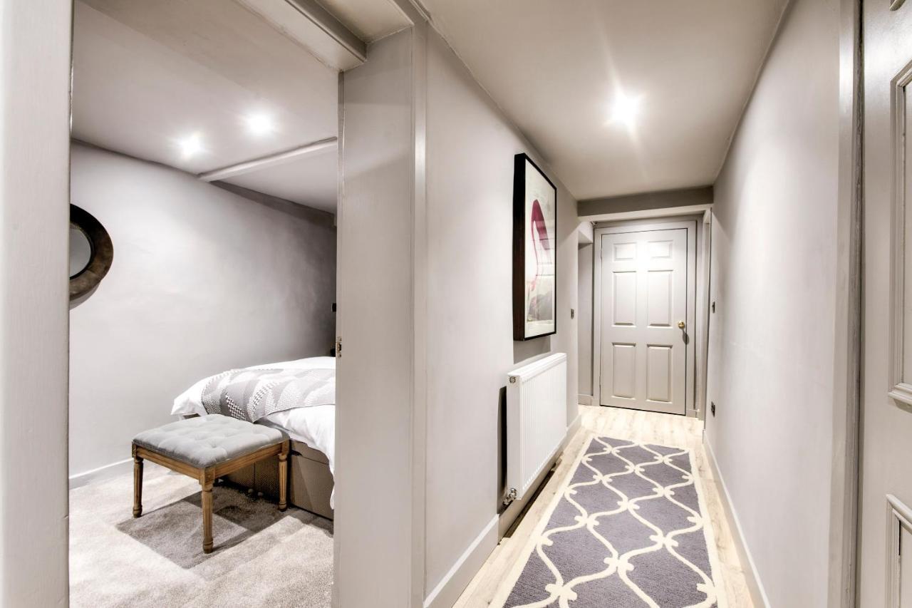 Scotland St - Stylish In Famous Edinburgh's New Town Apartment