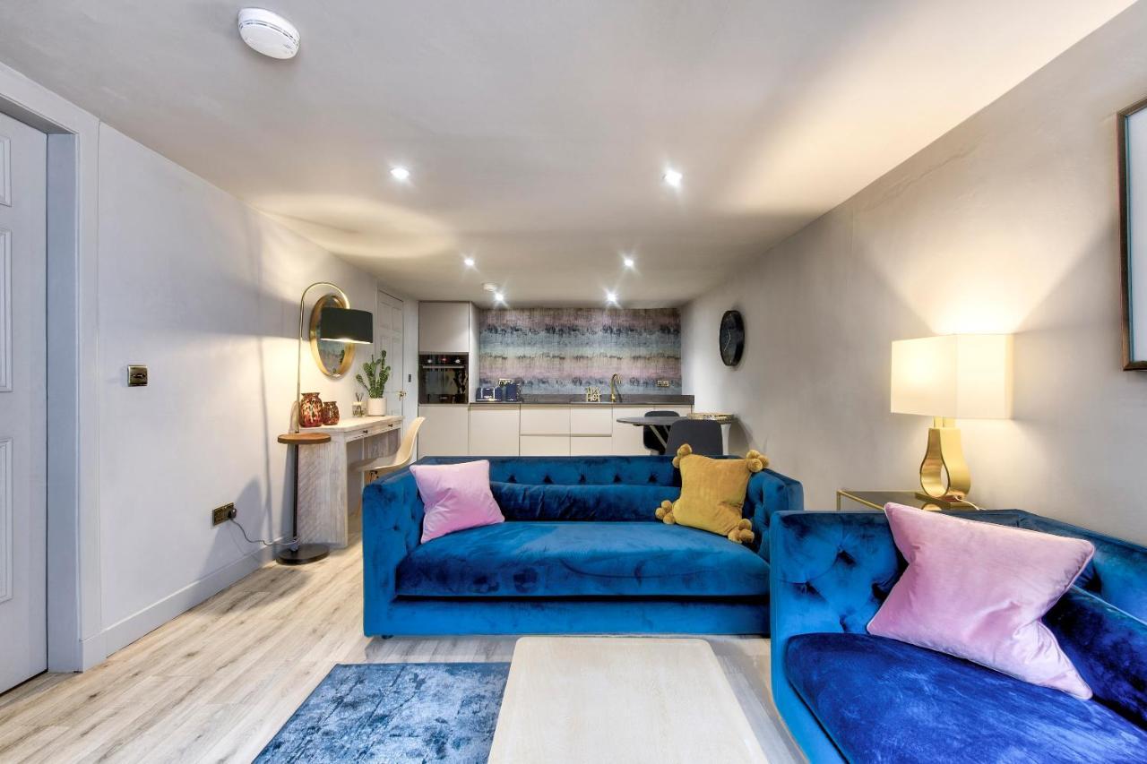 Scotland St - Stylish In Famous Edinburgh's New Town Apartment *