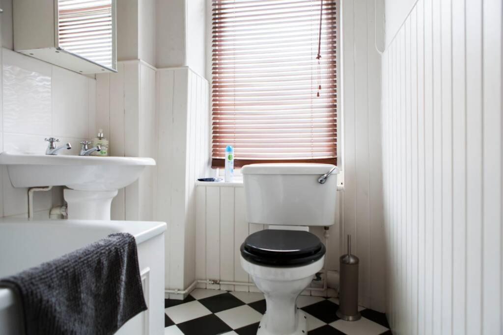 Cosy Flat Next To Cool Neighbourhood Apartment Edinburgh