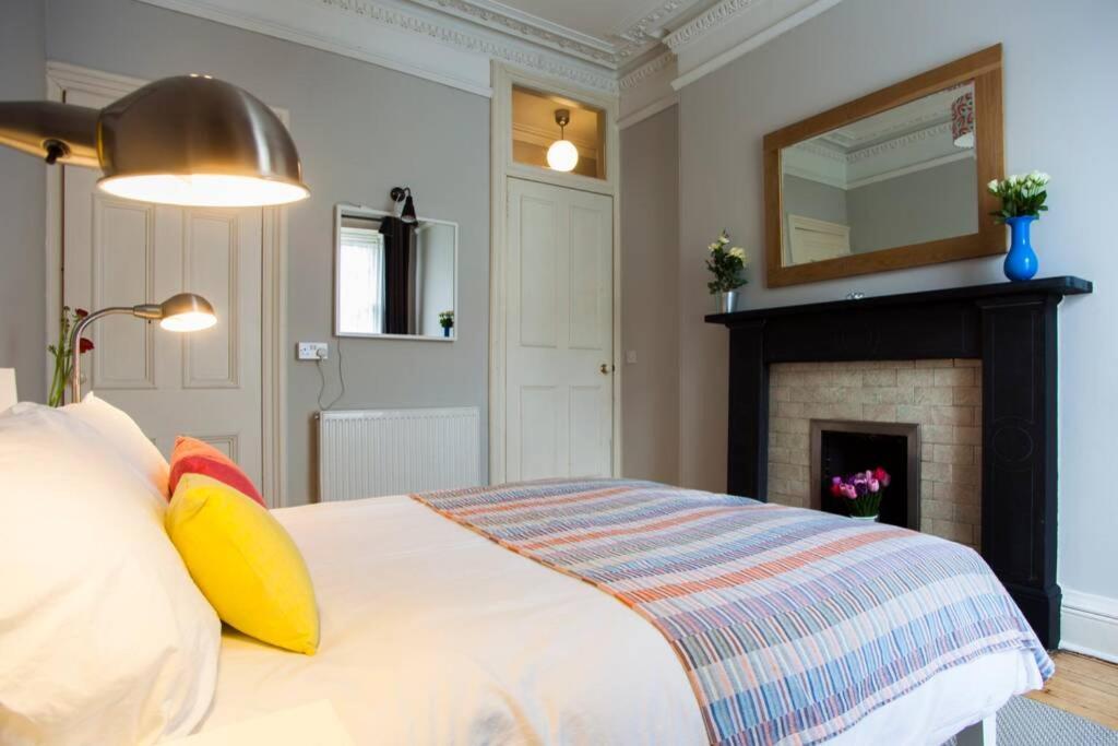 Cosy Flat Next To Cool Neighbourhood *
