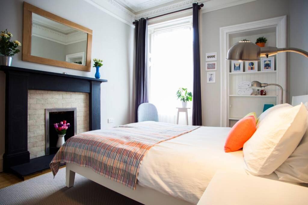 Cosy Flat Next To Cool Neighbourhood *