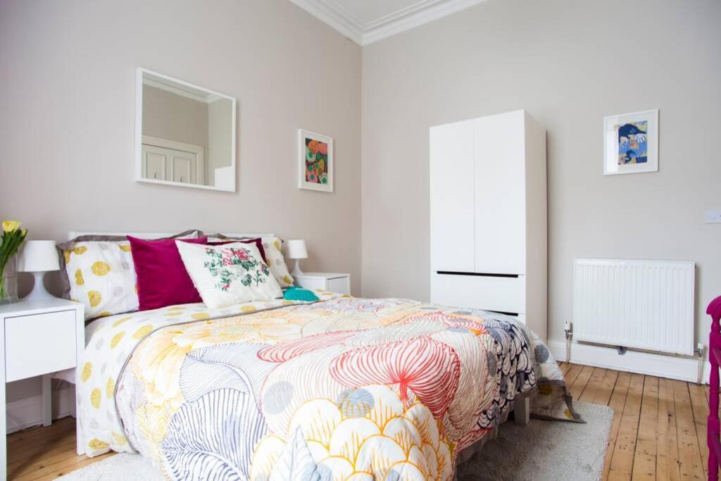 Cosy Flat Next To Cool Neighbourhood Apartment *