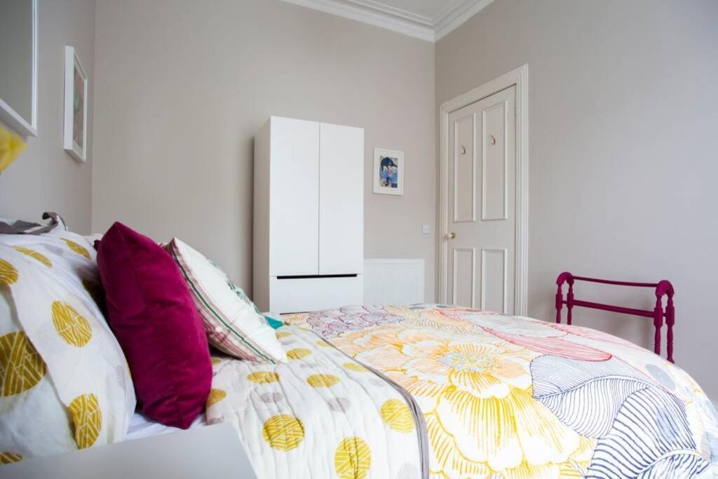 Cosy Flat Next To Cool Neighbourhood Apartment Edinburgh