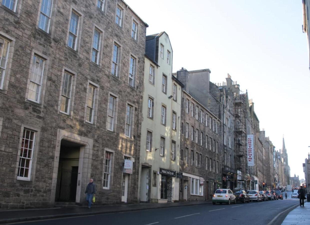 Royal Mile Apartment *