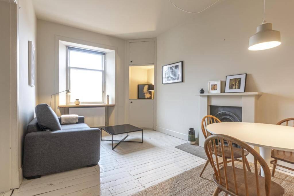The Perfect On Royal Mile Apartment
