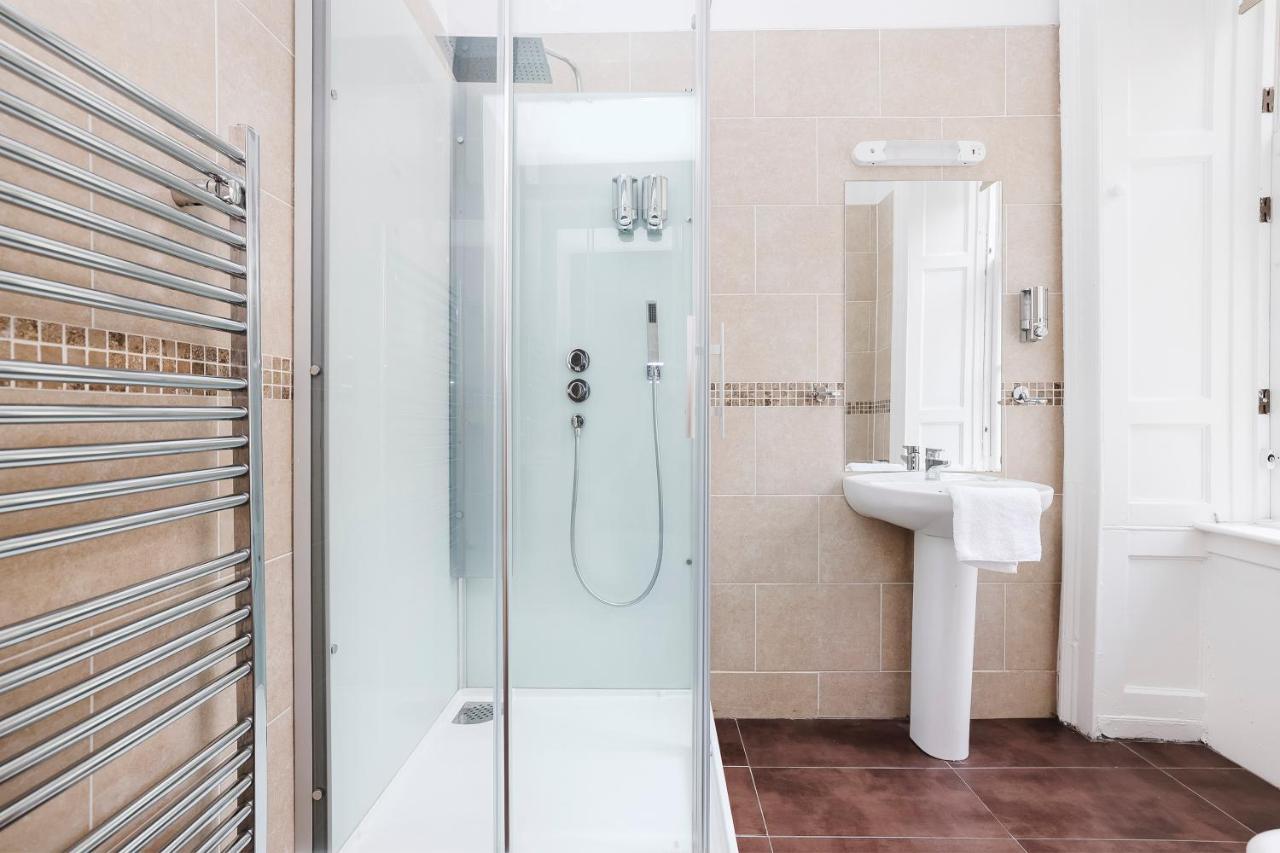 Guest house Castle Street 3*