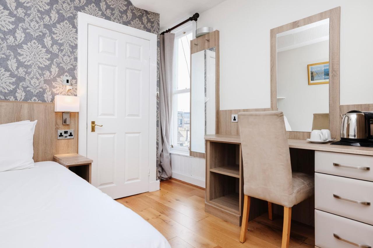 Castle Street 3*