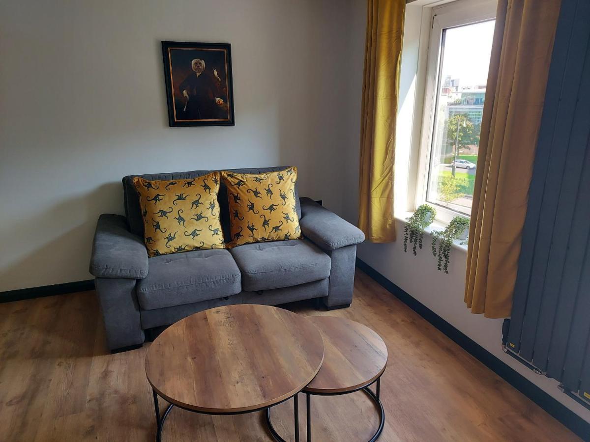 Holyrood New Apartment *