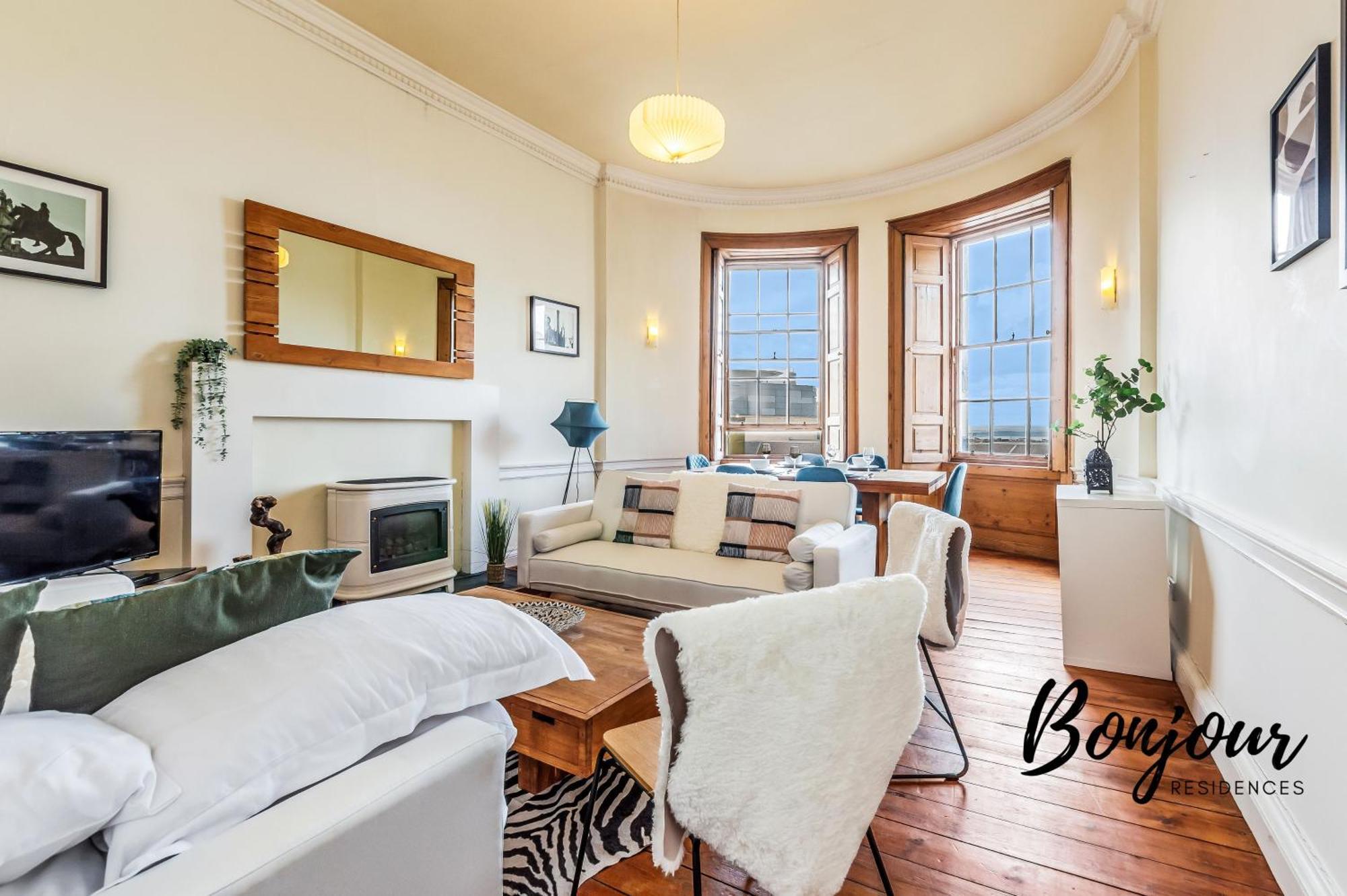 New Town 3br-1ba, St. James Centre - Free Parking By Bonjour Residences *