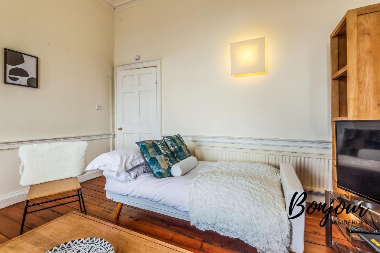New Town 3br-1ba, St. James Centre - Free Parking By Bonjour Residences EDI