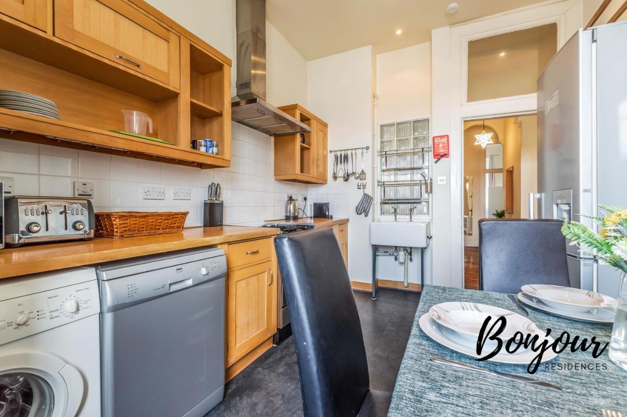 New Town 3br-1ba, St. James Centre - Free Parking By Bonjour Residences