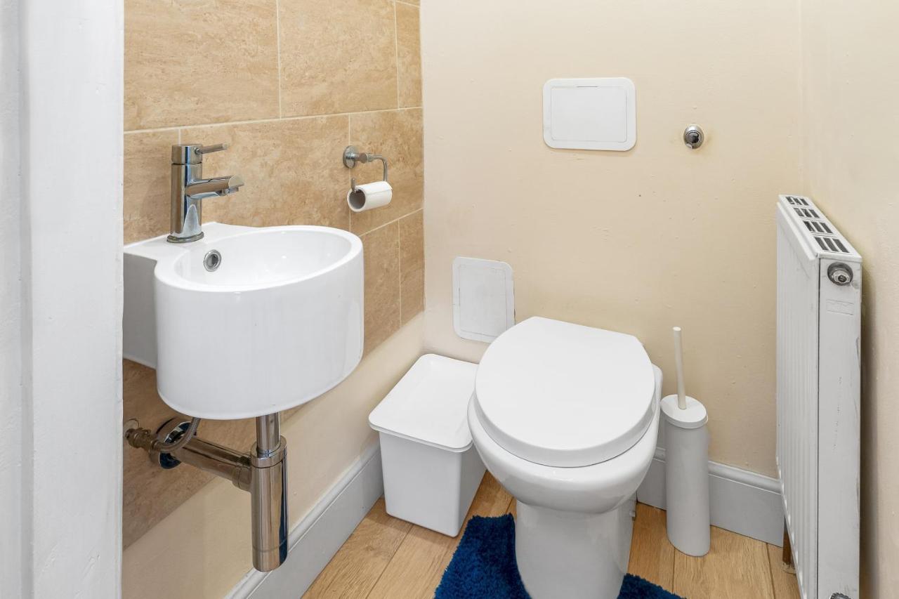 Cosy 1 Bed Main Door In Lovely Leith, Favourite For Tourists, Relocation, Businesses, Long Stays Welcome Apartment