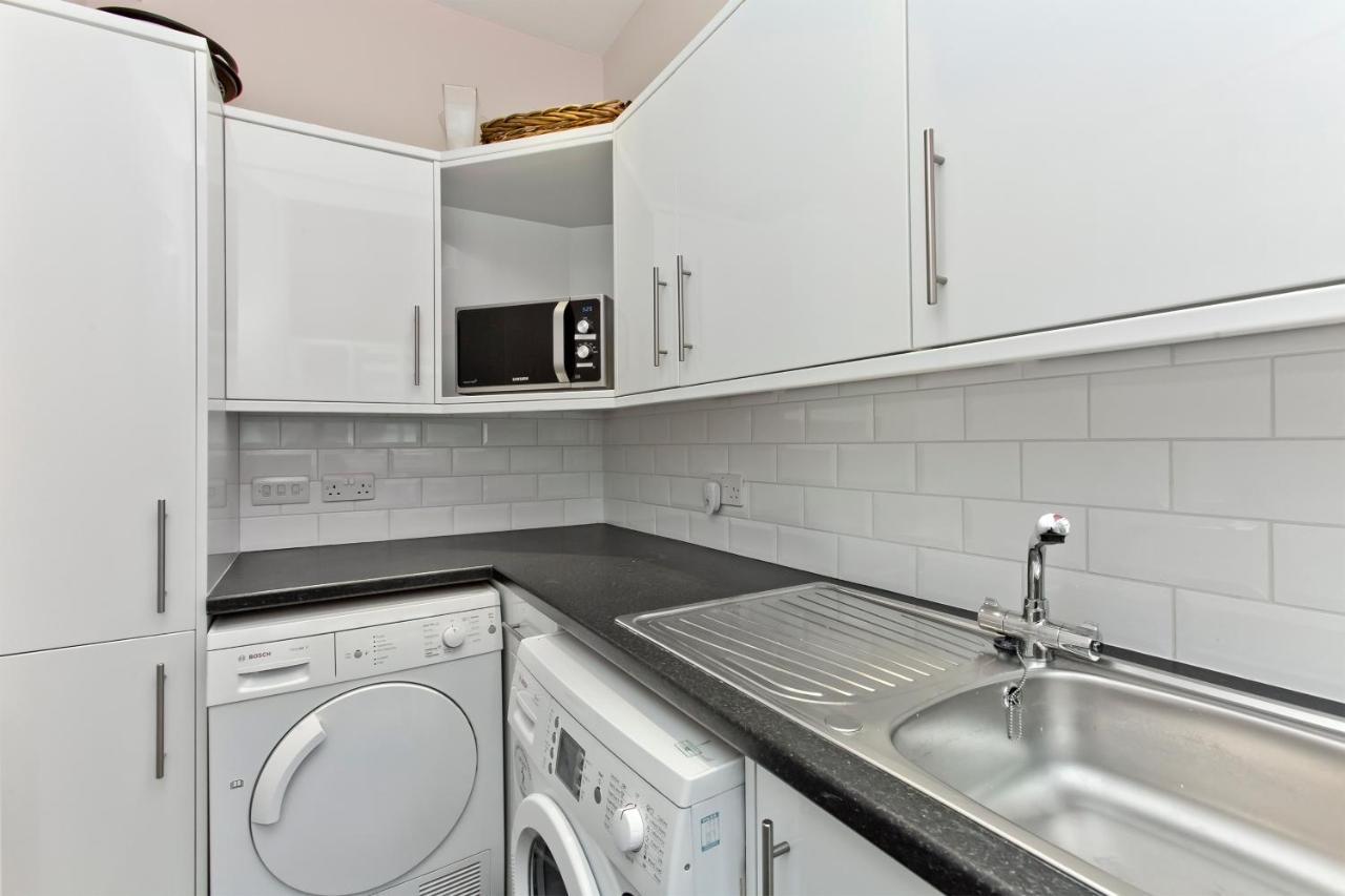 Luxury 3-bedroom With Stunning Views At Ramsay Garden EDI