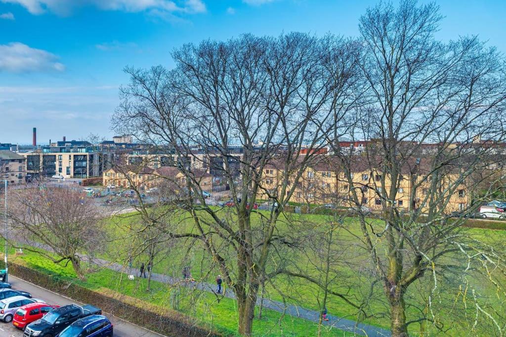 Brunton Gardens, Montgomery Street Apartment Edinburgh