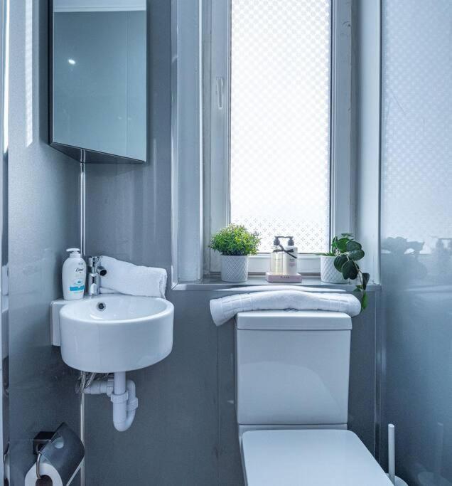 Brunton Gardens, Montgomery Street Apartment Edinburgh