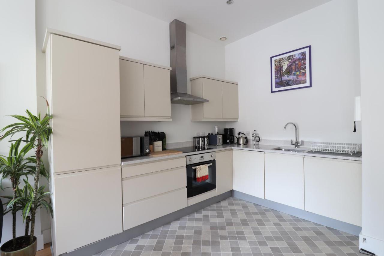 Modern 2bed 2bath Flat Near Princes Street * Edinburgh
