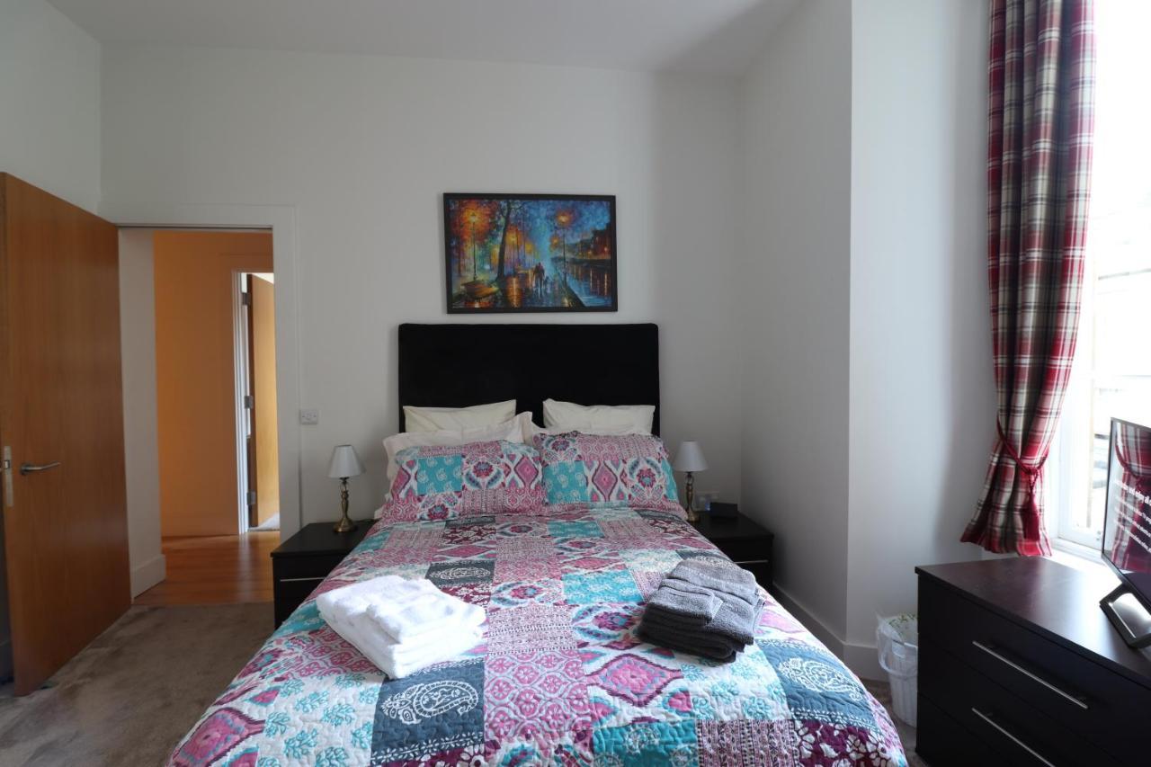 Modern 2bed 2bath Flat Near Princes Street Apartment Edinburgh