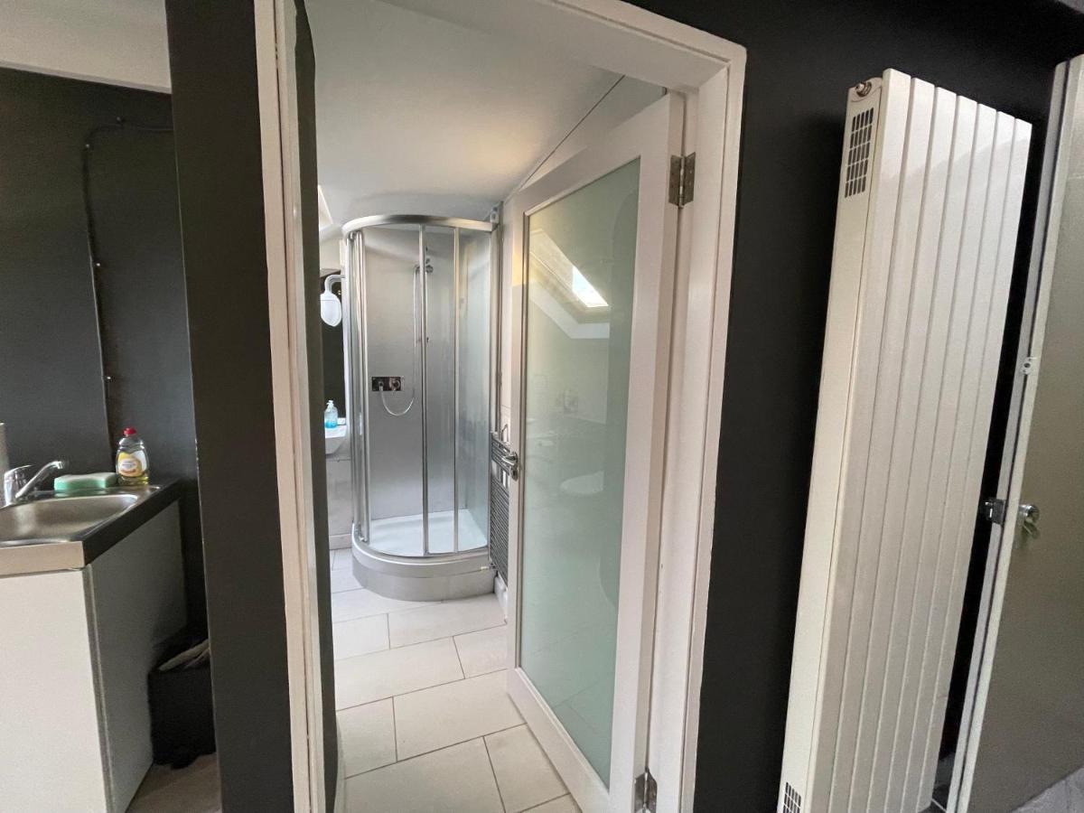 Apartment Lovely 1-bed In *