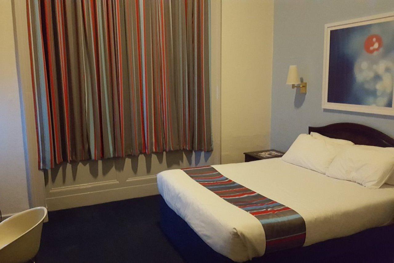 Greens Hotel
