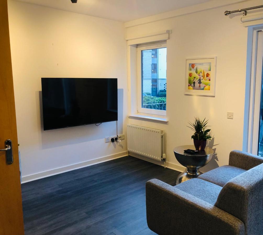 Apartment 2 Bath Free Parking EDI