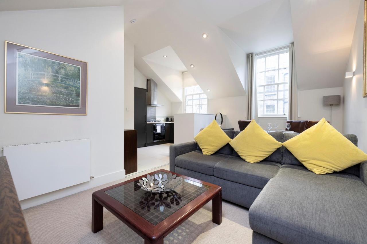 Joivy Contemporary And Vibrant 1br Flat Near Princes Street * Edinburgh
