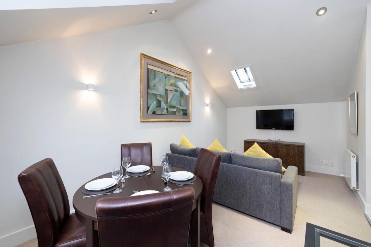 Apartment Joivy Contemporary And Vibrant 1br Flat Near Princes Street