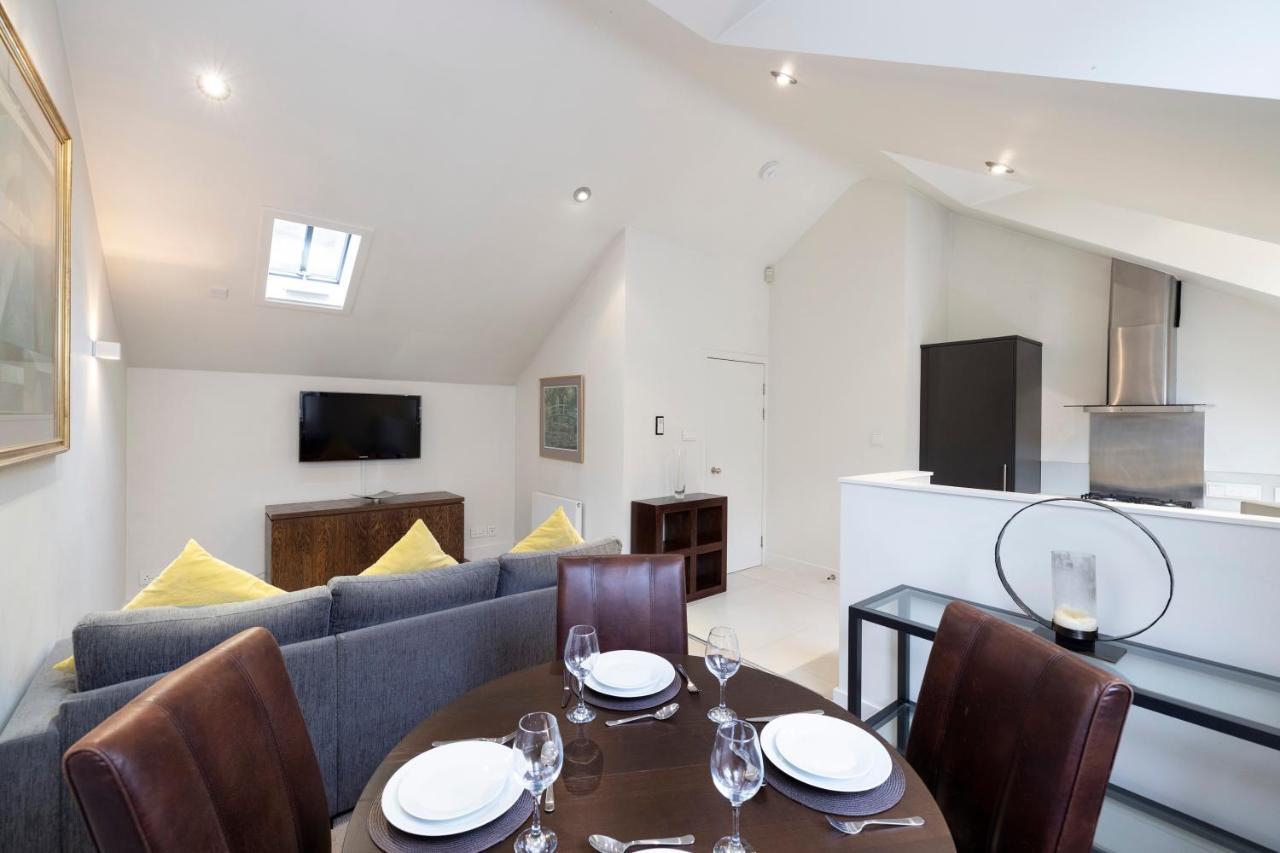 Joivy Contemporary And Vibrant 1br Flat Near Princes Street Apartment