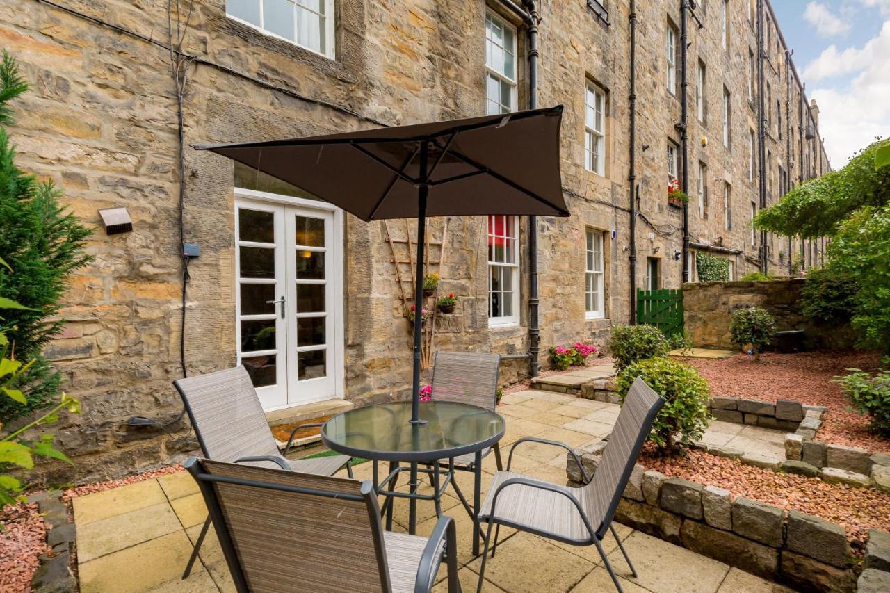 Elite 3 Bed New Town With Private Walled Garden Apartment