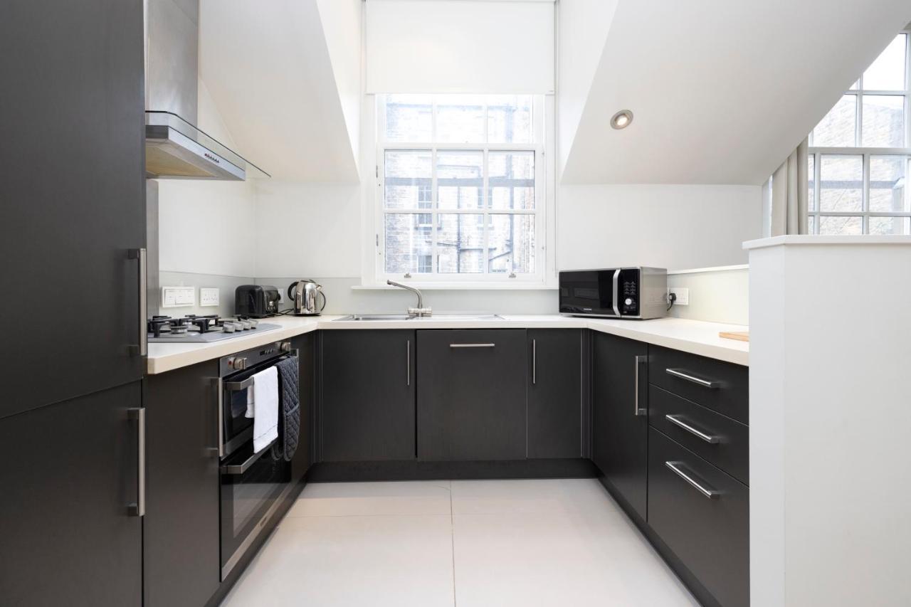 Joivy Contemporary And Vibrant 1br Flat Near Princes Street * Edinburgh