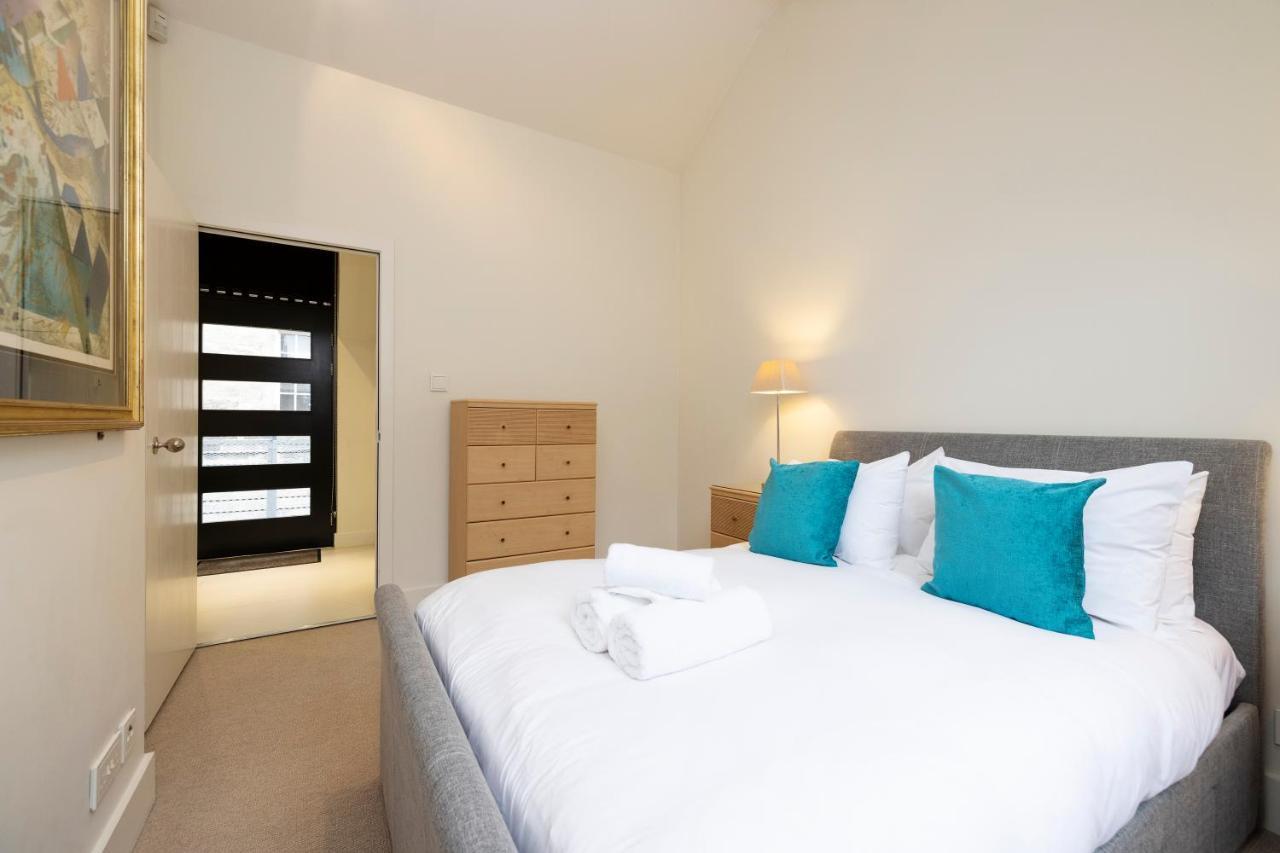 Joivy Contemporary And Vibrant 1br Flat Near Princes Street Edinburgh