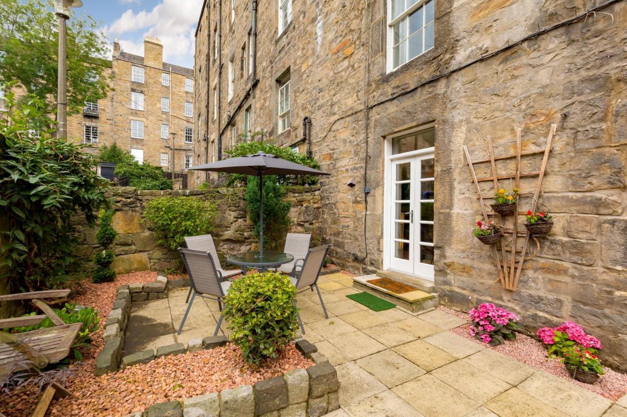 Apartment Elite 3 Bed New Town With Private Walled Garden *