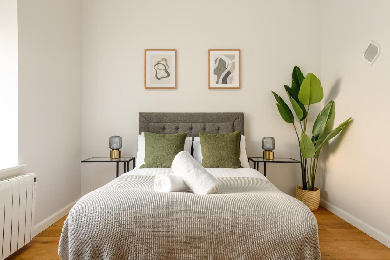 Apartment Spacious And Bright 2Bdr 2Ba Apartment *