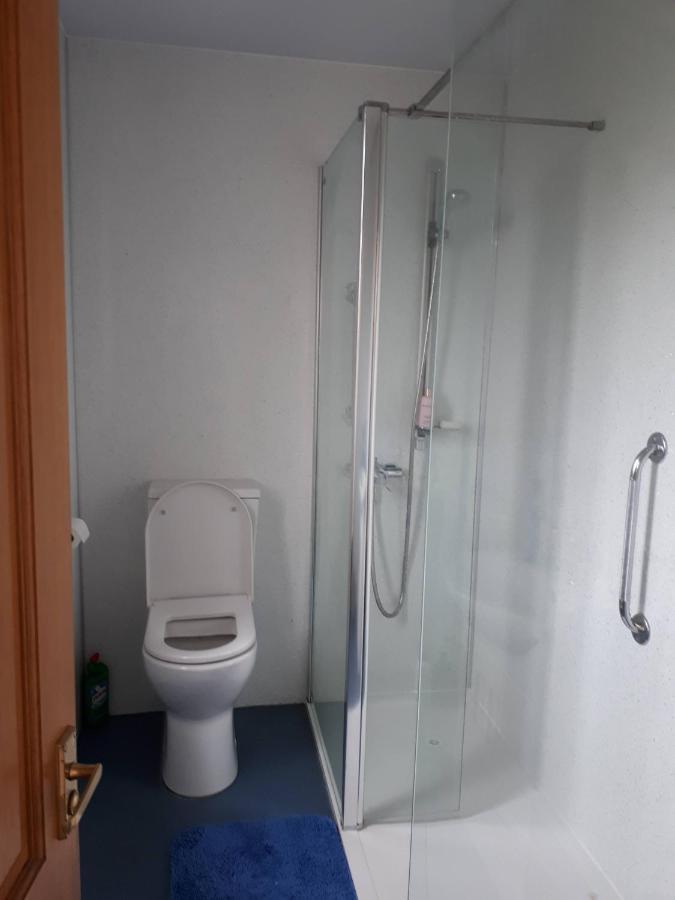 Large 3 Bedroom Apartment/flat In Ideal Location Edinburgh
