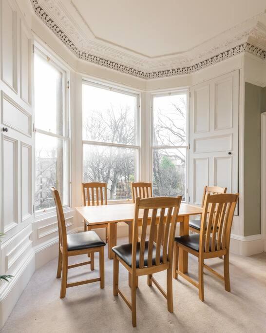 Stunning 3 Bedroom Flat In Bruntsfield Apartment