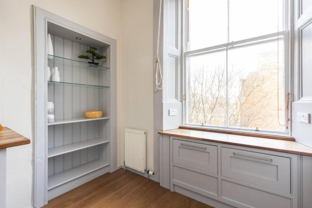 Stunning 3 Bedroom Flat In Bruntsfield