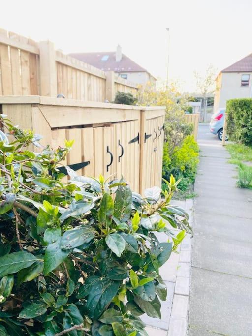 3 Bedroom Well Connected Family Free Parking