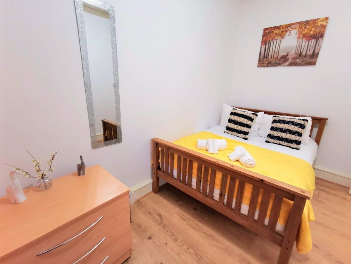 Luxury Five Bedroom Deluxe Duplex I Centre I Fully Equipped I Fountainpark Apartment *