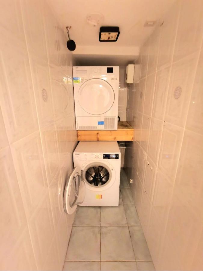 Luxury Five Bedroom Deluxe Duplex I Centre I Fully Equipped I Fountainpark *
