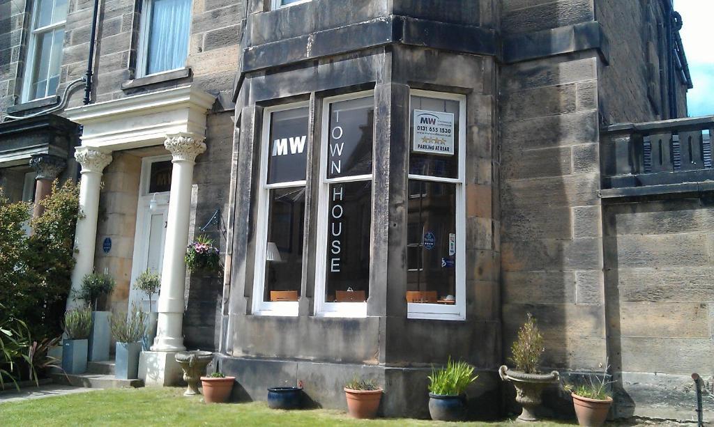 Mw Townhouse Guest house 4*