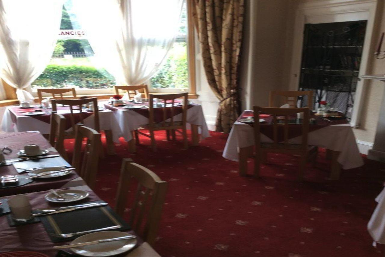 Guest house Mayfield