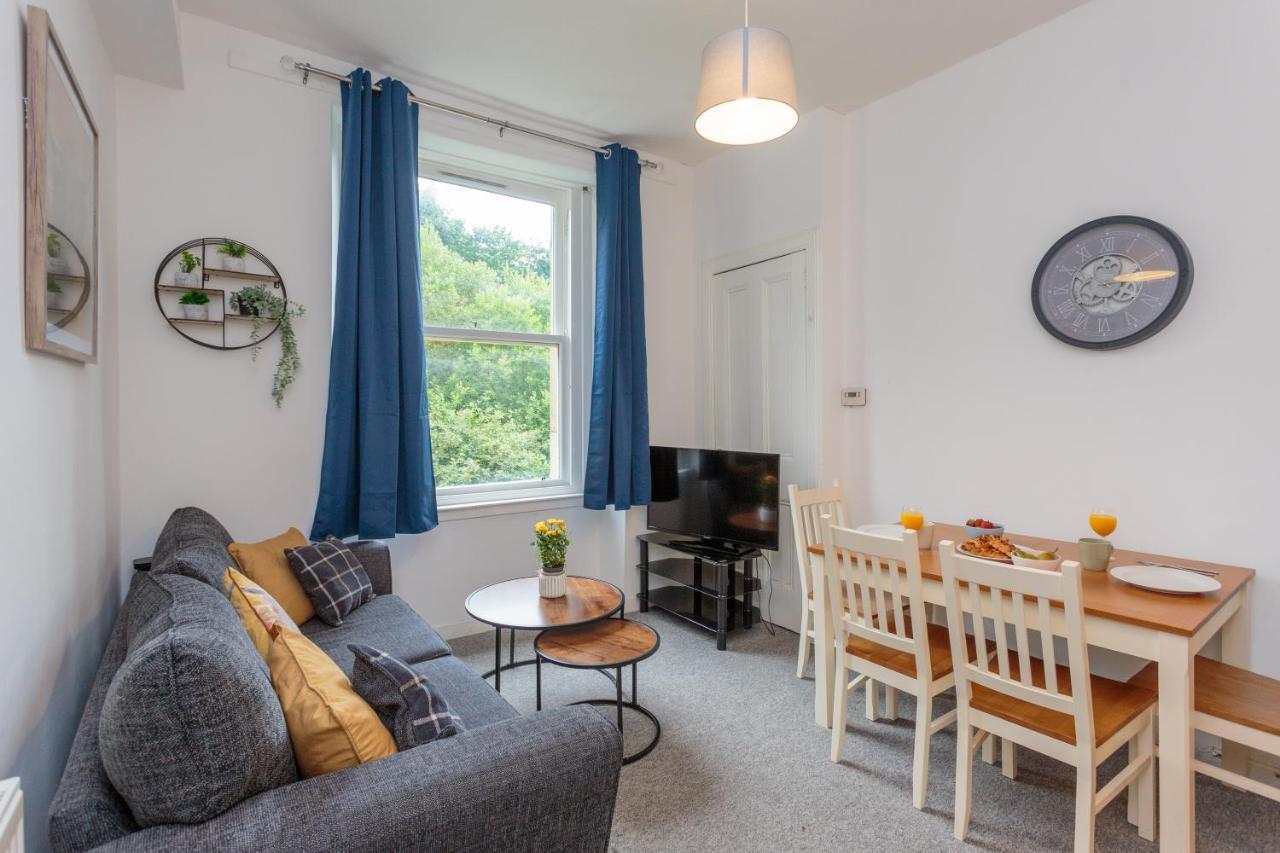 One Bedroom Just A 10 Min Walk From City Center! Apartment