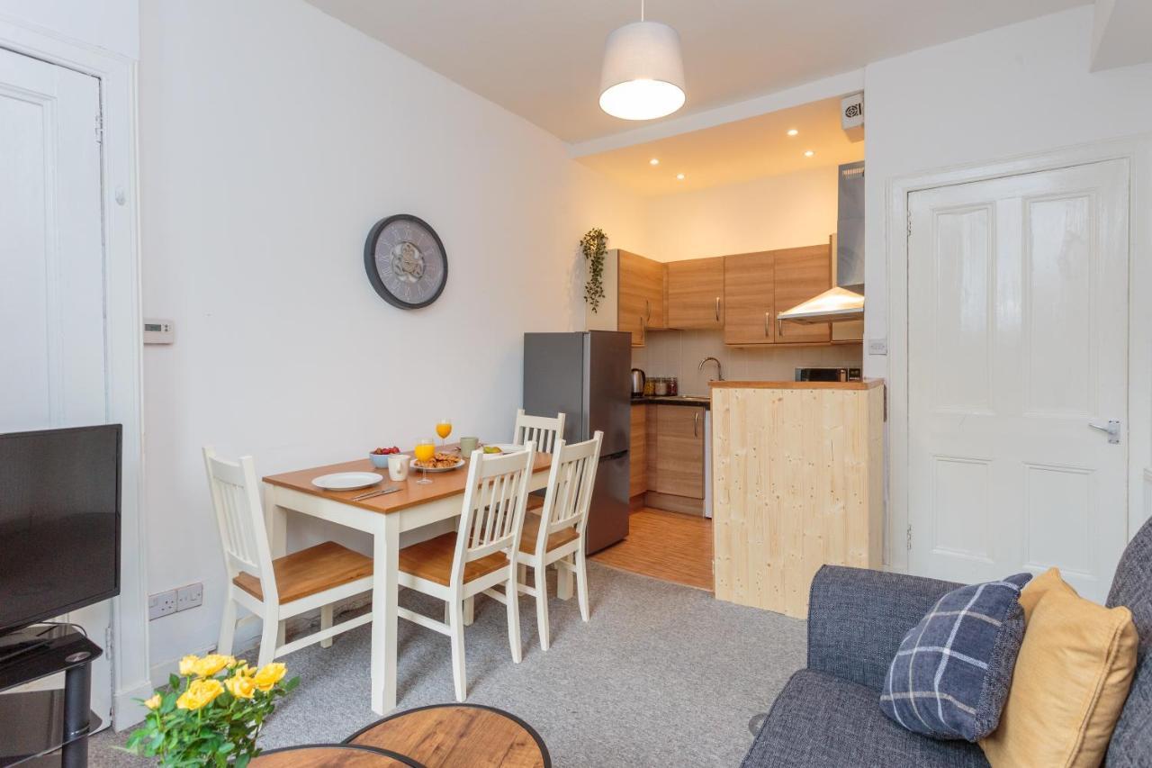 Apartment One Bedroom Just A 10 Min Walk From City Center!