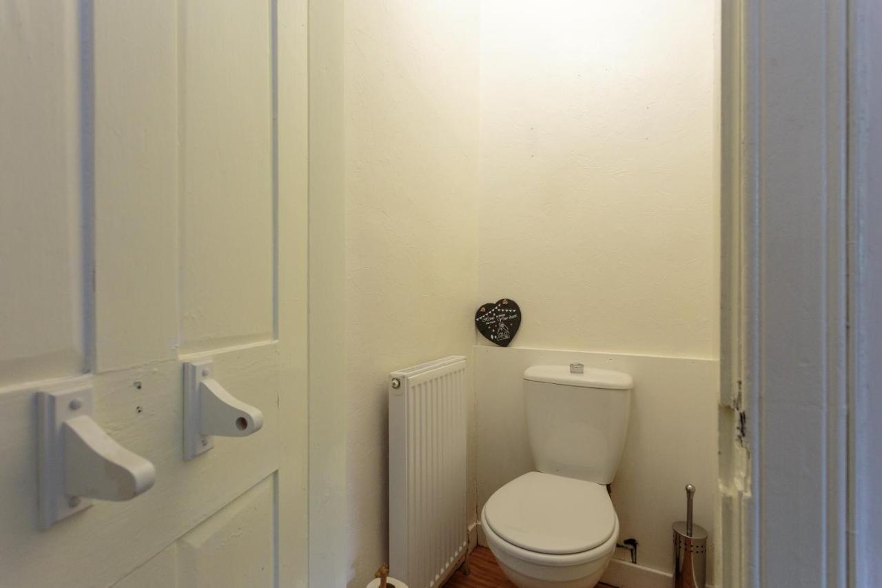 One Bedroom Just A 10 Min Walk From City Center! * Edinburgh