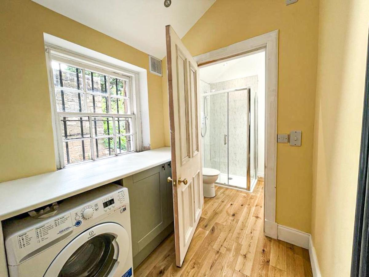 Remarkable 5br Townhouse With Garden, Sleeps 12 Apartment EDI
